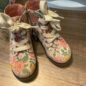 Toddler combat boots